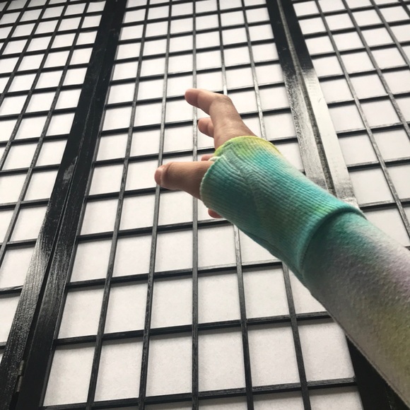 Cropped hoodie - Picture 2 of 5